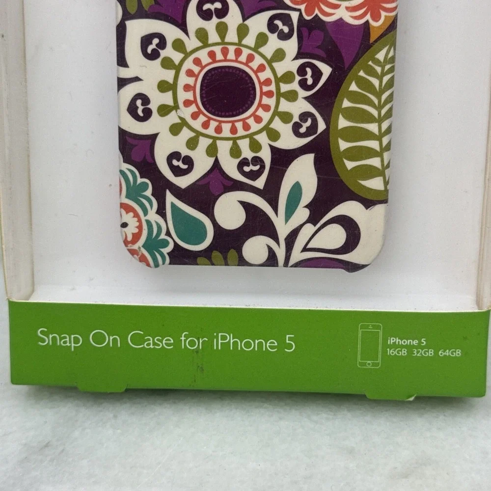 Authentic Vera Bradley Plum Crazy Snap Case for iPhone 5 12864-137 Retired 2013